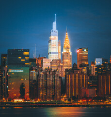 Plakat city skyline at night New York buildings manhattan 