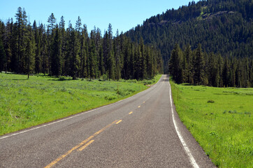 Fototapeta na wymiar Wyoming - Northeastern Yellowstone Highway