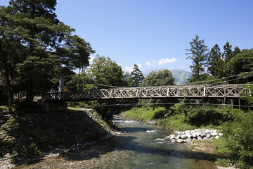 姫川と大出吊橋