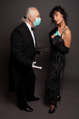 Waiter & guest in time of Covid