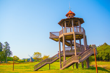 ジブリっぽい平和な公園