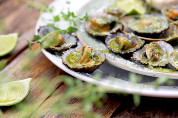 lapas é um tradicional Madeira e Açores prato oferecido em restaurantes.