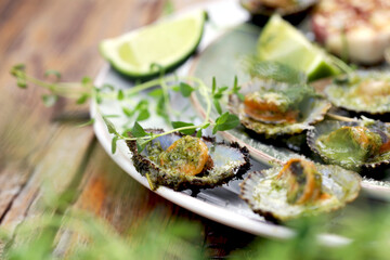 lapas é um tradicional Madeira e Açores prato oferecido em restaurantes.