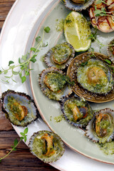 lapas é um tradicional Madeira e Açores prato oferecido em restaurantes.