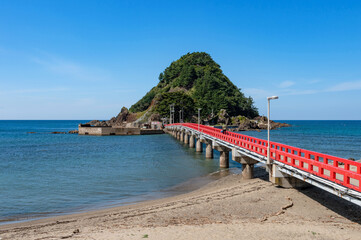 Naklejka premium 【山形県鶴岡市由良海岸】由良海岸は日本の渚100選、快水浴場100選に選ばれた美しい海岸
