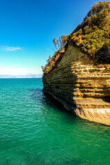 Bizarre Küstenlinie auf der Insel Korfu