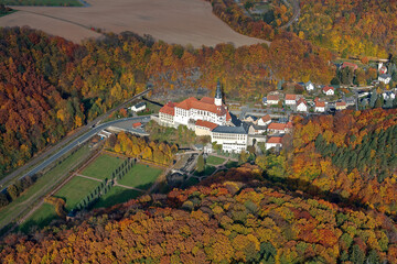 Schloss Wesenstein, Sächsische Scweiz, Elbsandsteingebirge, Herbst, Luftaufnahme, 