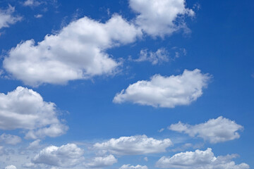 Obraz na płótnie Canvas Blue sky background with cloud. Copy space