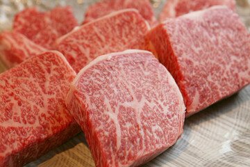 米沢牛霜降りステーキ肉