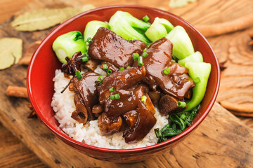 A bowl of fresh trotters rice
