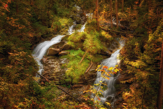 Kiental - Gamchibach - two Waterfall