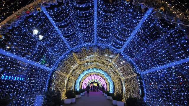 New Year's illumination in Moscow in the form of an arch.