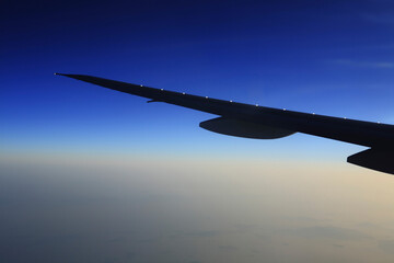 雲海と翼
