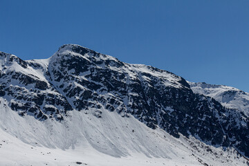 Fototapeta na wymiar Paysage de montagne - sport d'hiver en France