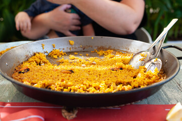 Valencian paella