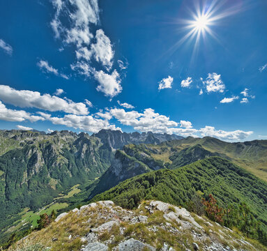 Panoramic view from the top of the Karaula to the peaks of Volusnica, Talijanka
