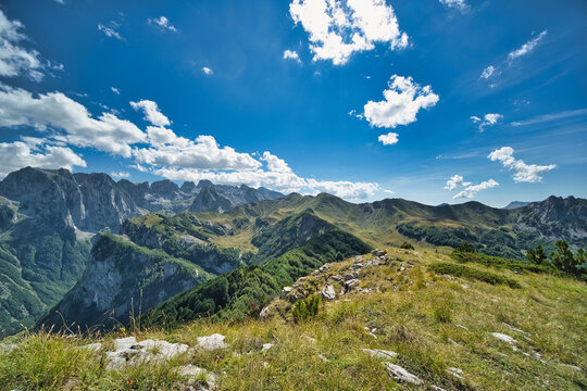 Panoramic view from the top of the Karaula to the peaks of Volusnica, Talijanka