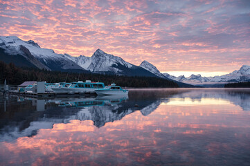 Ferry pier and colorful altocumulus clouds on Maligne Lake at Jasper national park - obrazy, fototapety, plakaty