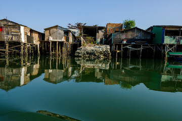 houses on the river