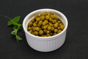 Canned Green peas in the bowl