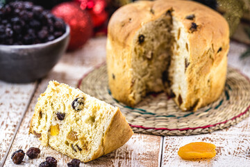 vegan panettone, made without gluten, with dry yeast, dried candied fruit and vegetable milk. Vegan...