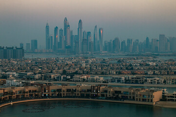 Obraz premium city skyline at sunset