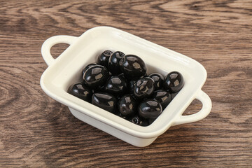 Black olives in the bowl