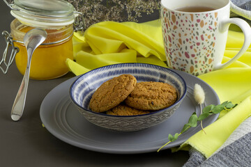 composition of honey and tea cookies