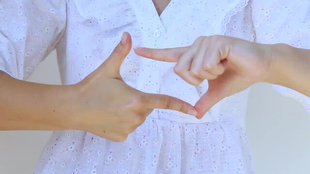 Brain Development: learning and practising asynchronous Finger and Hand Exercises