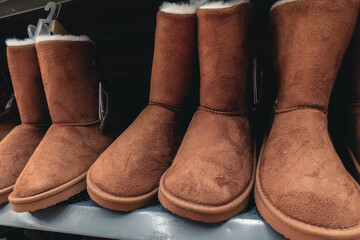 Bonitas botas de peluche color marrón