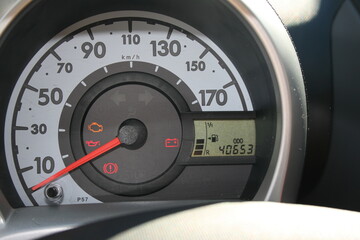 Veloc&iacute;metro peque&ntilde;o de coche