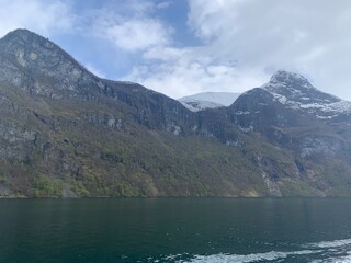 Obraz premium sea and mountains