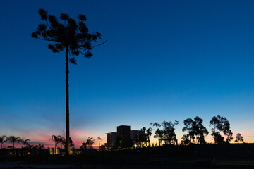 Casa moderna ao pôr do Sol