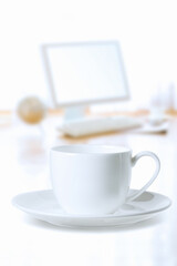 コーヒーカップとPC