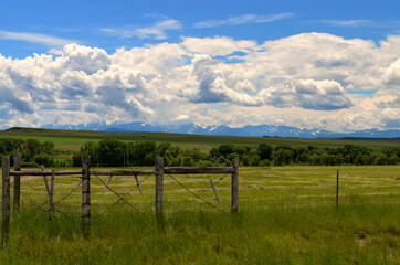 Fototapeta na wymiar Montana - Cloudy Skies by Highways 3 & 191
