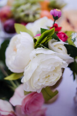 banquet hall decor, flowers in the banquet hall