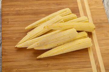Raw baby corn