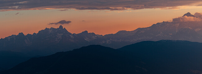Fototapeta na wymiar Alpen, Berggipfel