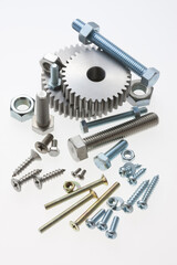 ギアとネジ