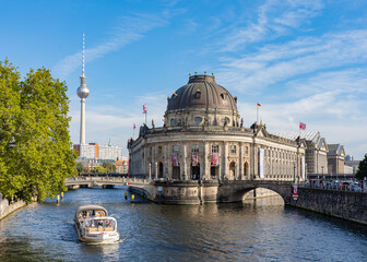 Berlin Hauptstadt Fernsehturm Potsdamer Platz Gandarmenmarkt Museumsinsel Regierunsvirtel  © modernmovie