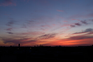 Crepuscule, rouge et bleu, Paris