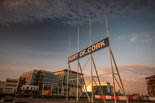 「コーク」の画像 5,548 件の Stock 写真、ベクターおよびビデオ Adobe Stock