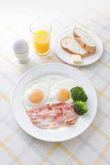 朝食