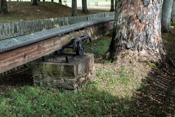 Holzgestänge zum Pumpenantrieb für Sole