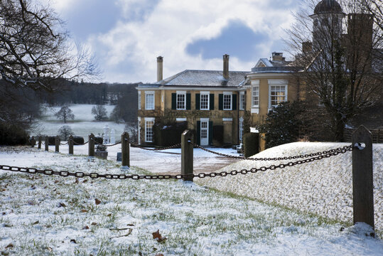 Polesden Lacey in the snow