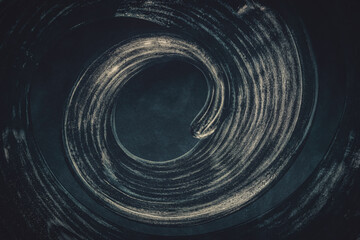 Künstlerische Darstellung einer Spirale welche in den Abgrund schaut. Kunstfigur als Dekoration...
