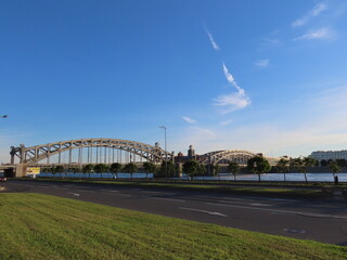 Obraz premium Bridge over the river Neva