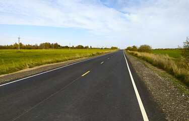Naklejka premium highway going to the horizon
