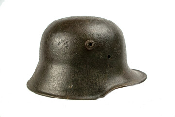 WW1 German M16 Steel Helmet / Stahlhelm. Introduced in 1916, this gave much better protection than the leather Picklehaube helmet.