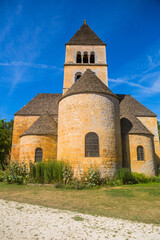 Fototapeta na wymiar church in Saint-Leon-sur-Vezere